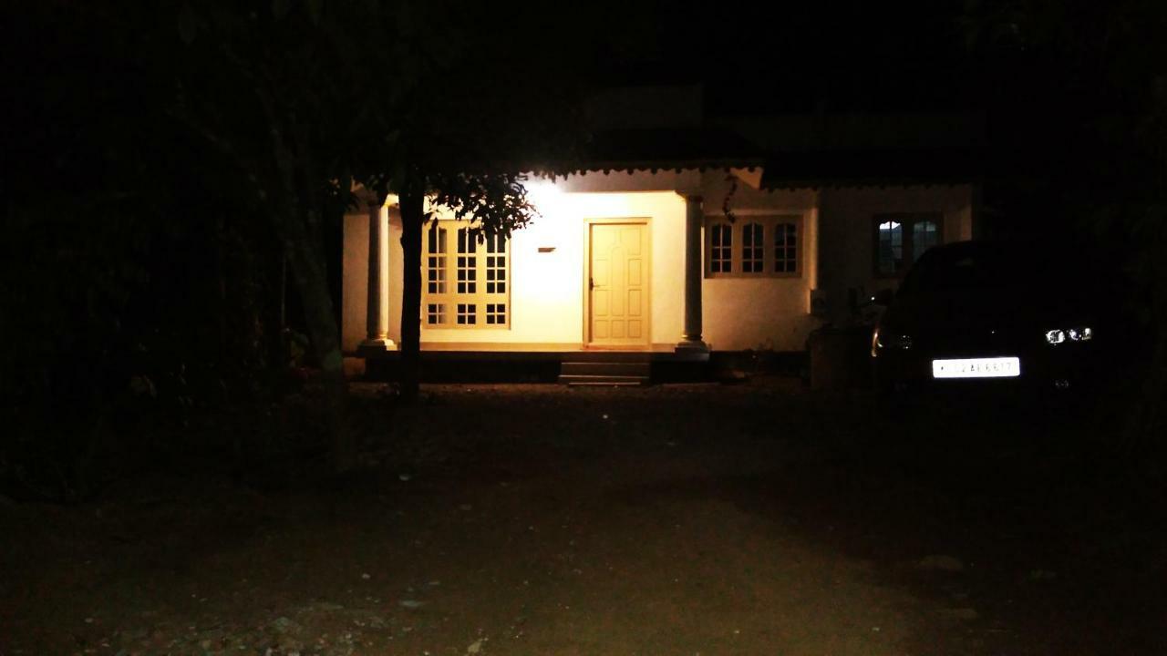 Leeland Munnar Bed & Breakfast Exterior photo