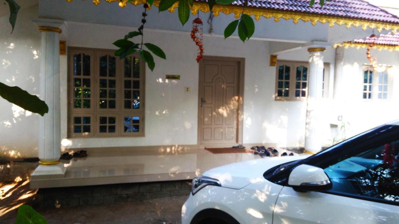 Leeland Munnar Bed & Breakfast Exterior photo
